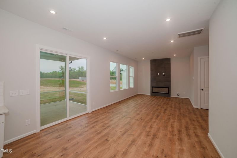 24 Charming Ct, Fuquay Varina, NC 27526