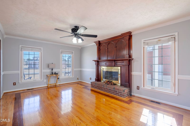 24 Clubhouse Dr, Dunn, NC 28334