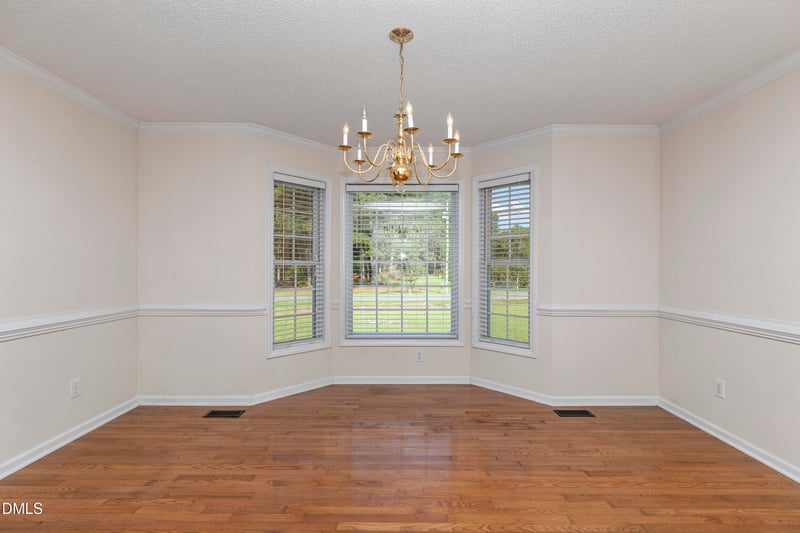 24 Courtney Ln, Dunn, NC 28334