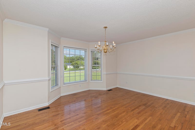 24 Courtney Ln, Dunn, NC 28334