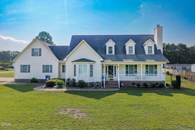 24 Courtney Ln, Dunn, NC 28334
