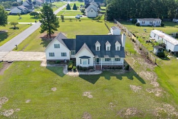24 Courtney Ln, Dunn, NC 28334