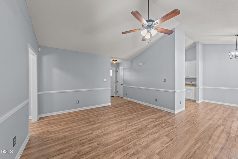 24 Elmbrook Ct, Fuquay Varina, NC 27526