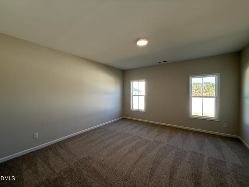 24 Emily Gardens Dr, Selma, NC 27576