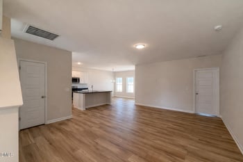 24 Emily Gardens Dr, Selma, NC 27576