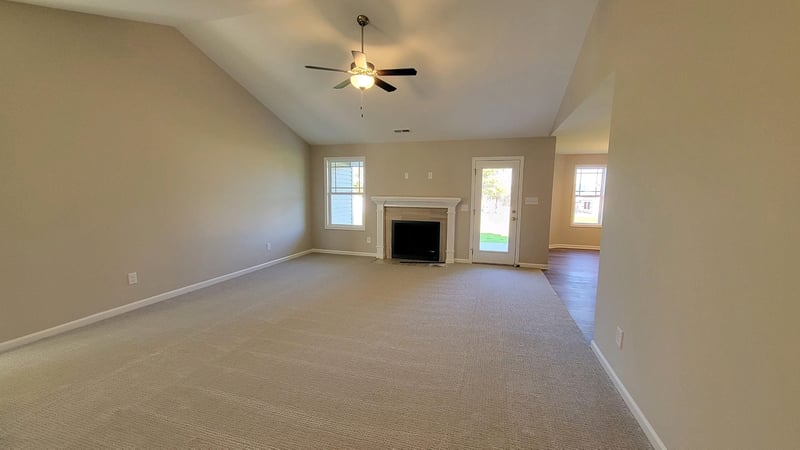 24 Kickoff Cir, Benson, NC 27504