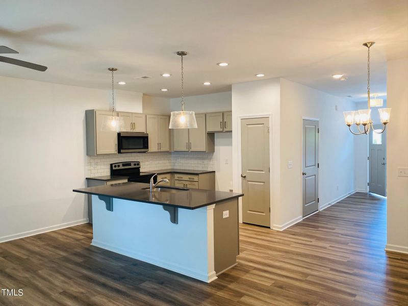 24 S Lenny Dr #10, Clayton, NC 27520