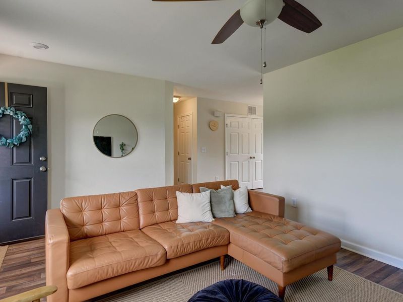 24 Rocks Edge Ln, Smithfield, NC 27577