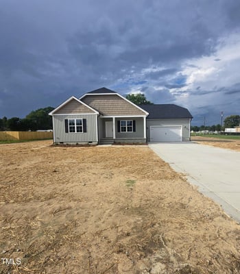 24 Roll Tide Ct, Angier, NC 27501