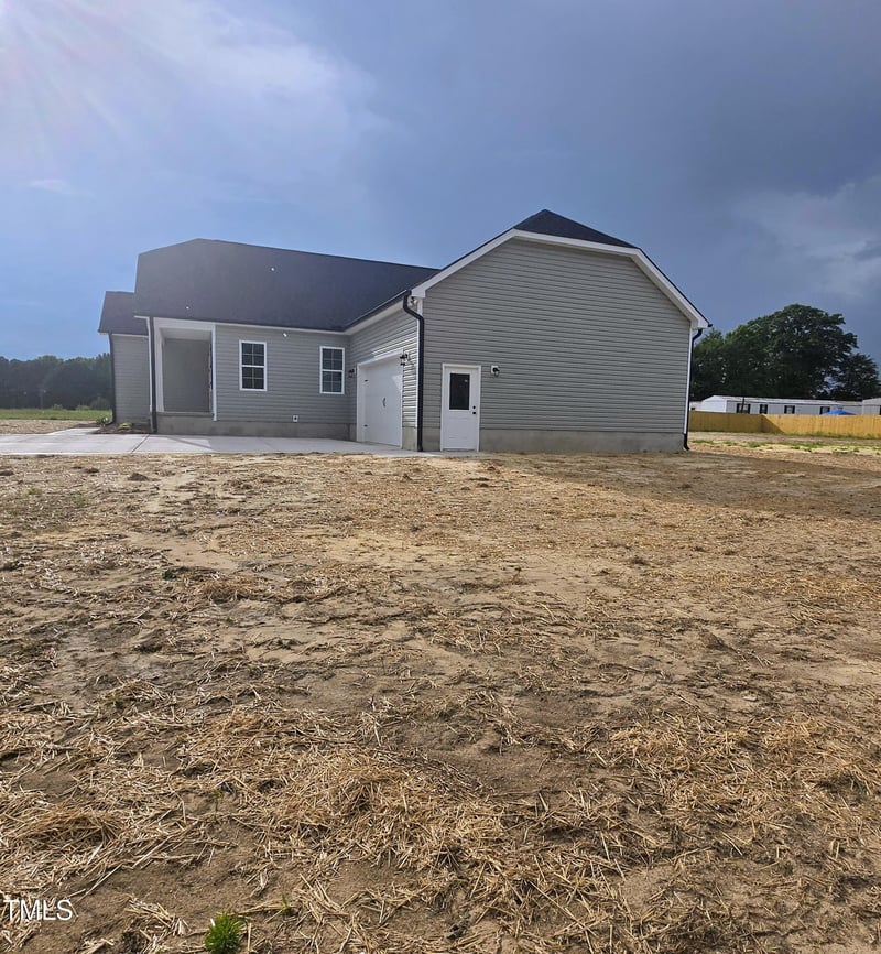 24 Roll Tide Ct, Angier, NC 27501