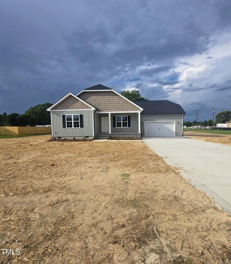 24 Roll Tide Ct, Angier, NC 27501