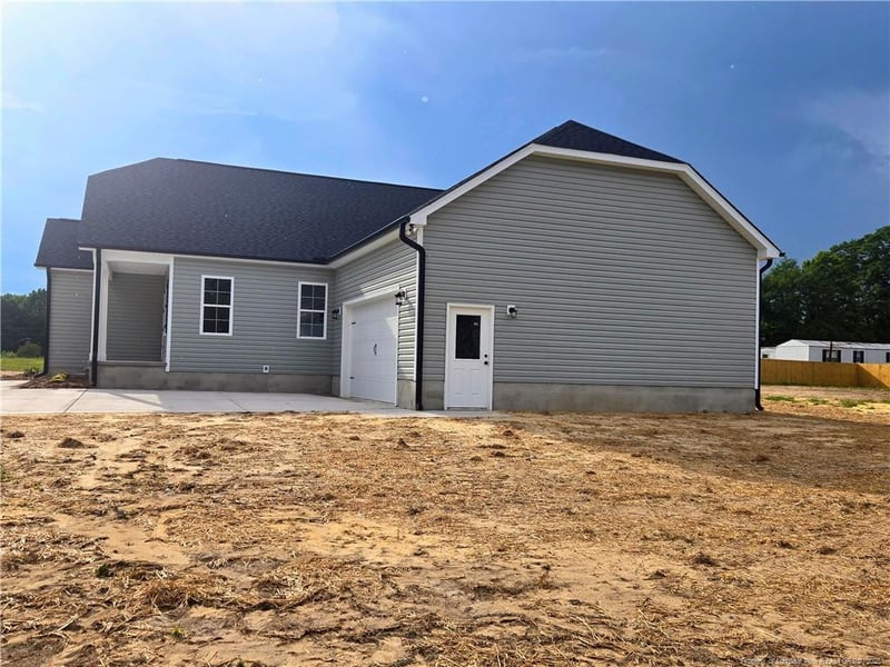 24 Roll Tide Ct, Angier, NC 27501