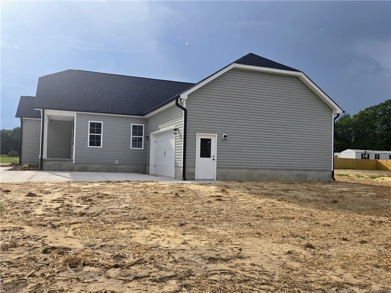 24 Roll Tide Ct, Angier, NC 27501