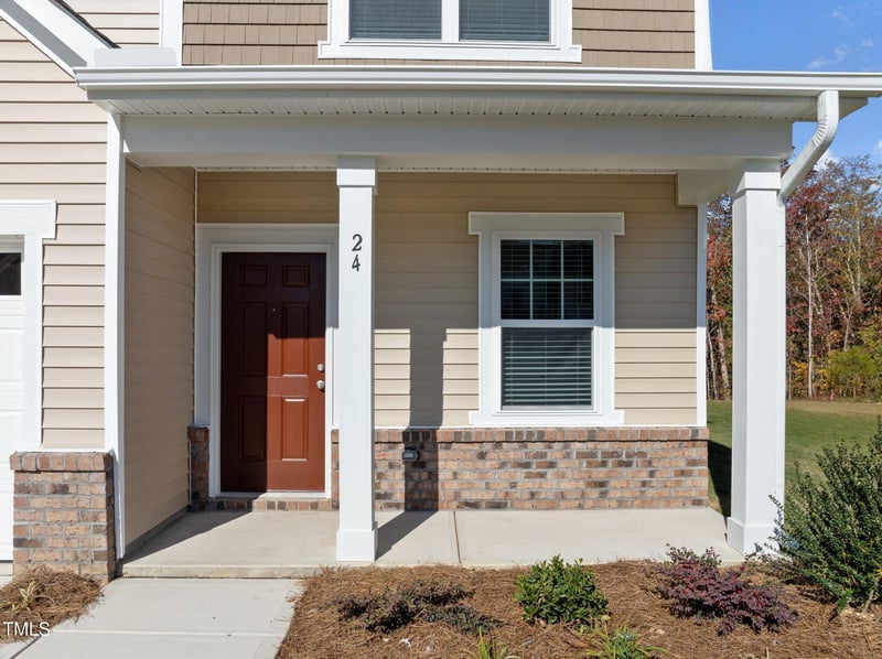 24 Rolling Banks Dr, Louisburg, NC 27549