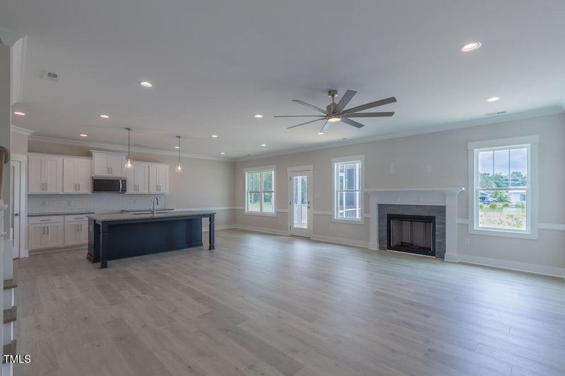 24 Sanders Farm Dr, Smithfield, NC 27577