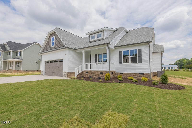 24 Sanders Farm Dr, Smithfield, NC 27577