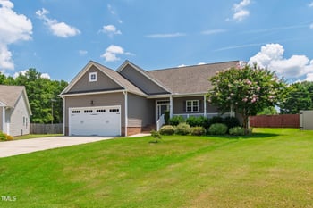 24 Windchime Ct, Clayton, NC 27527