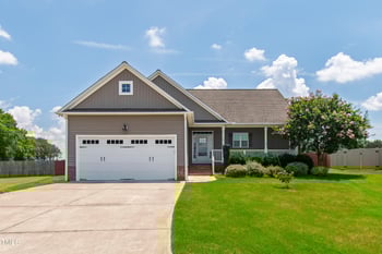 24 Windchime Ct, Clayton, NC 27527