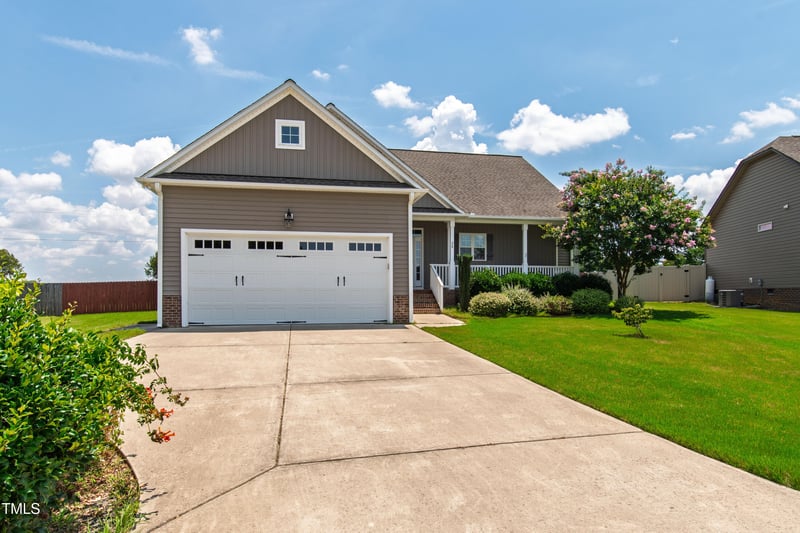 24 Windchime Ct, Clayton, NC 27527