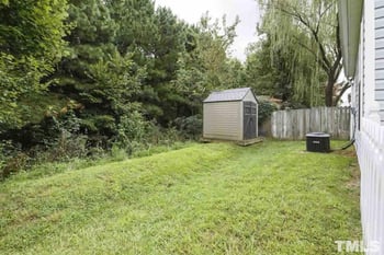 240 Adefield Ln, Holly Springs, NC 27540