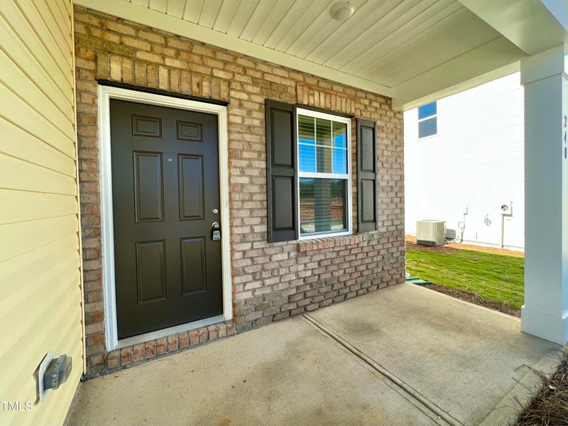 240 Babbling Brook Dr, Clayton, NC 27520