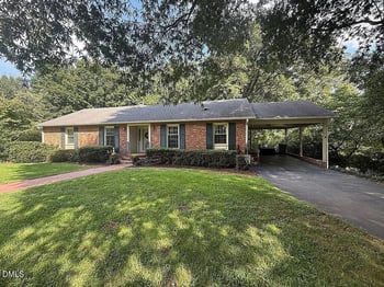 240 Crestwood Dr, Roxboro, NC 27573