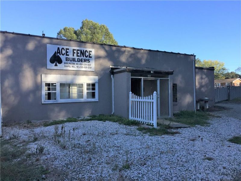 240 Cross St, Burlington, NC 27217
