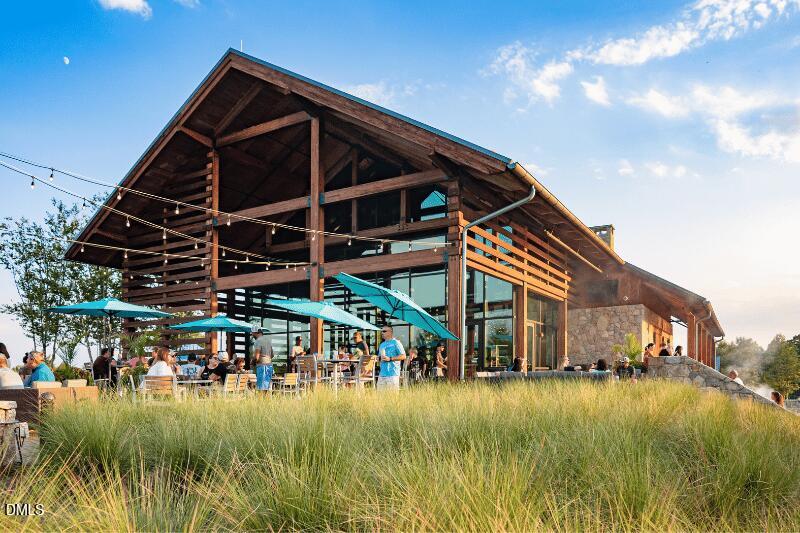 240 Douglas Falls Dr, Wendell, NC 27591