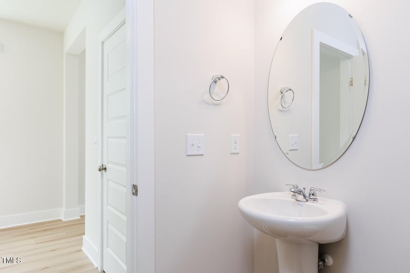 240 Fast Pitch Ln, Four Oaks, NC 27524