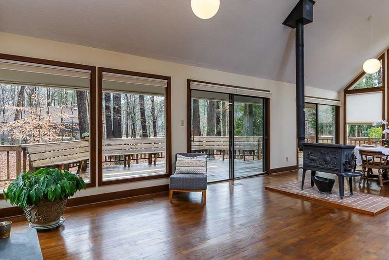 240 Indian Trl, Chapel Hill, NC 27514