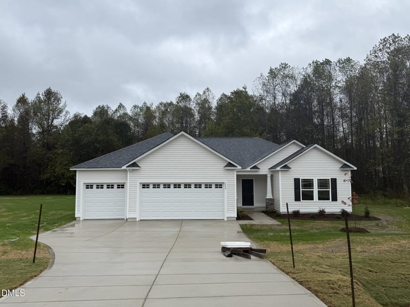 240 Mangrove Ct, Four Oaks, NC 27524