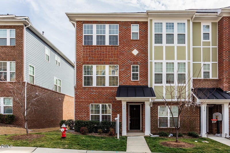 240 Michigan Ave, Cary, NC 27519