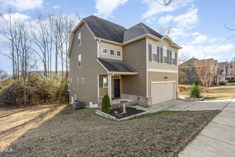 240 Quailwood Dr, Fuquay Varina, NC 27526