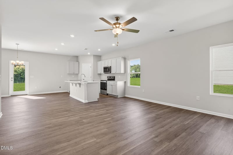 240 Shiloh Woods Cir, Smithfield, NC 27577