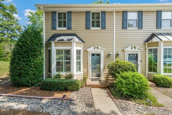 240 Standish Dr, Chapel Hill, NC 27517