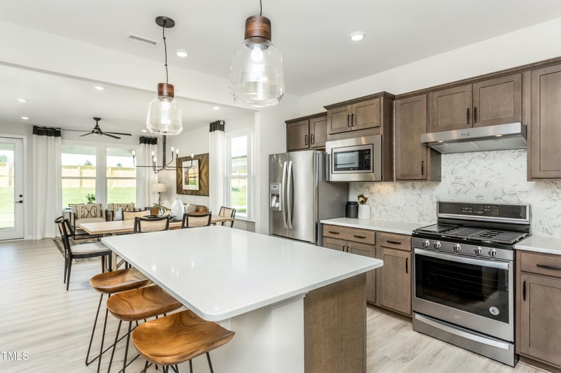 2400 Beeblossom Pl, Fuquay Varina, NC 27526