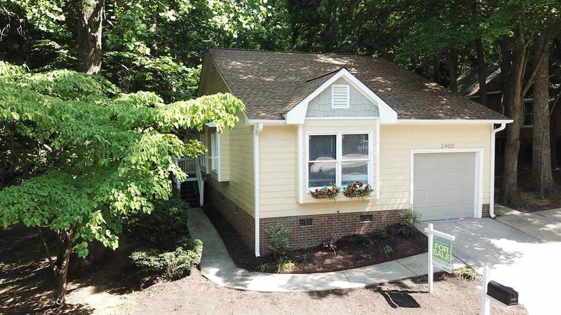 2400 Calvert Dr, Raleigh, NC 27610
