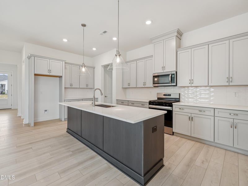 2400 Flemingstone Ln #52, Raleigh, NC 27610