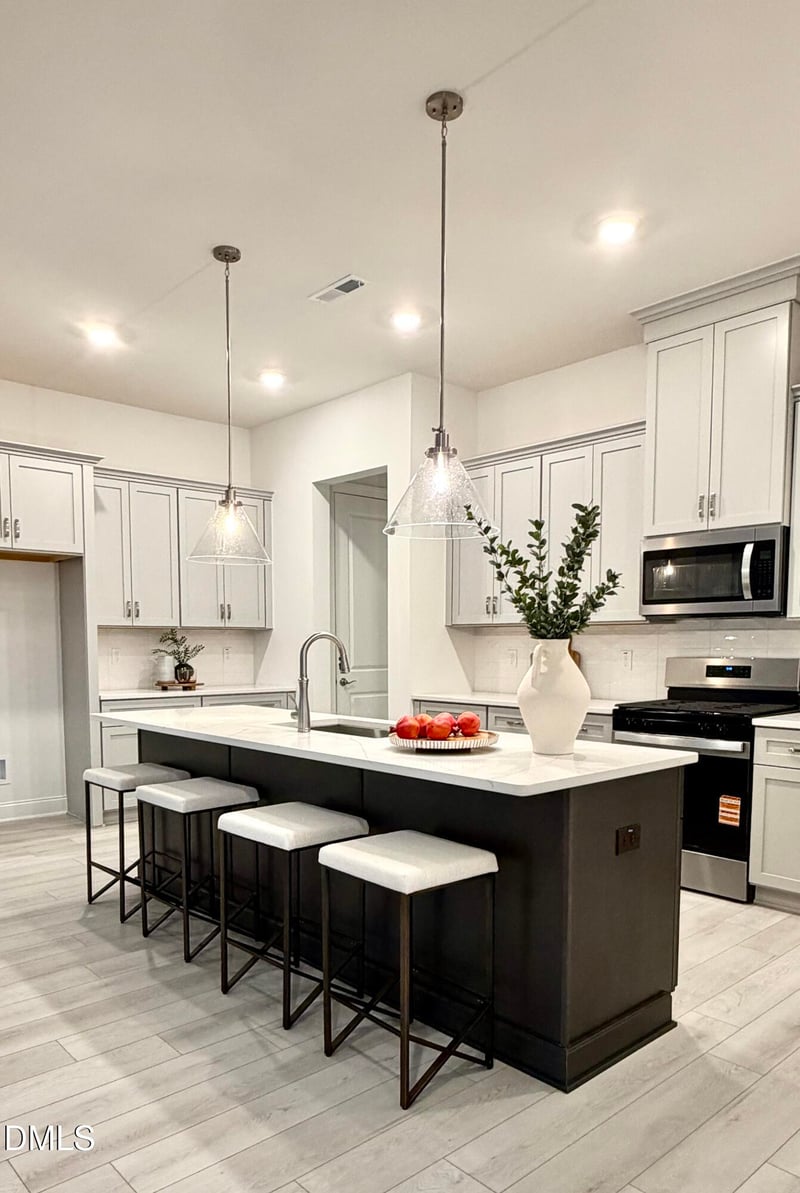 2400 Flemingstone Ln #52, Raleigh, NC 27610