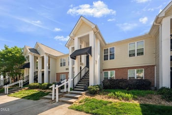 2400 Huntscroft Ln #202, Raleigh, NC 27617