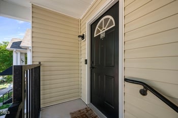 2400 Huntscroft Ln #202, Raleigh, NC 27617