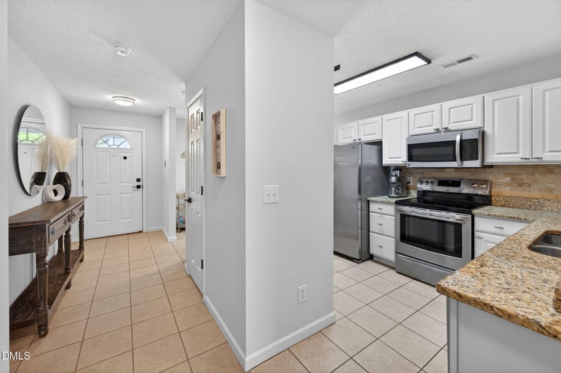 2400 Huntscroft Ln #202, Raleigh, NC 27617