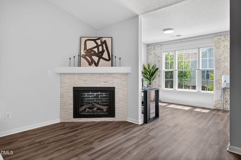 2400 Huntscroft Ln #202, Raleigh, NC 27617