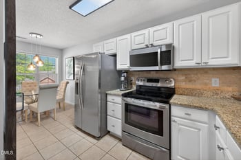 2400 Huntscroft Ln #202, Raleigh, NC 27617
