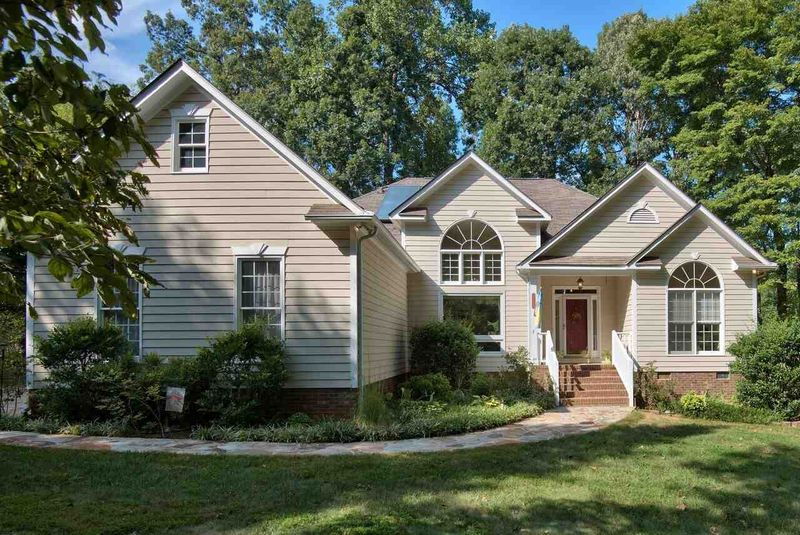 2400 Old Oak Pl, Hillsborough, NC 27278