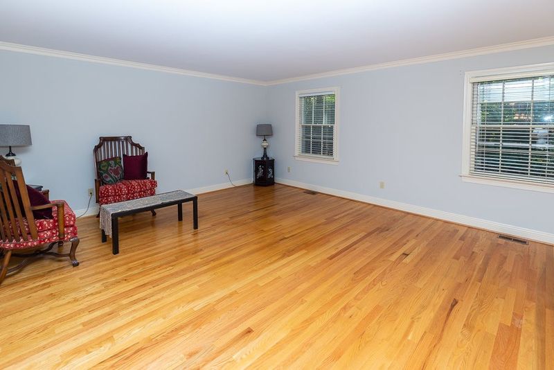 2400 Sunnystone Way, Raleigh, NC 27613