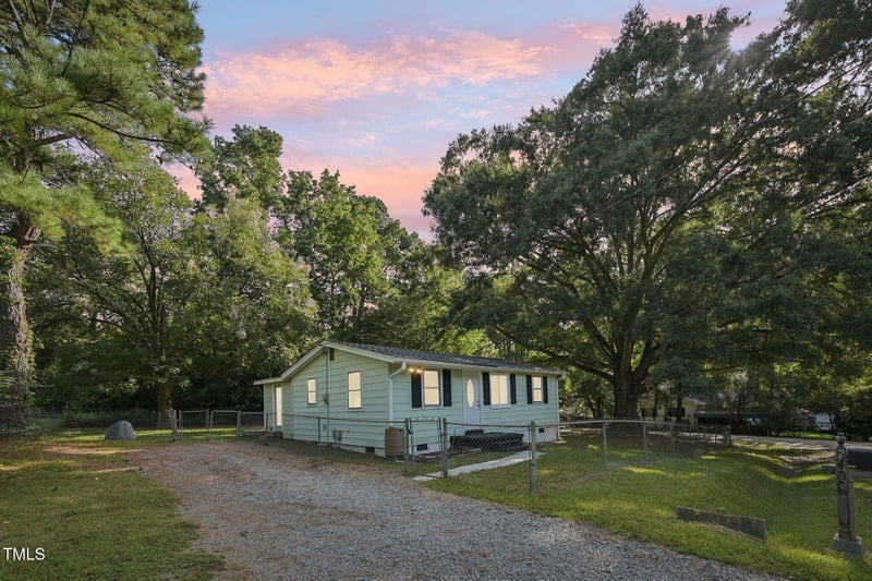 2400 Trueway Ln, Raleigh, NC 27603