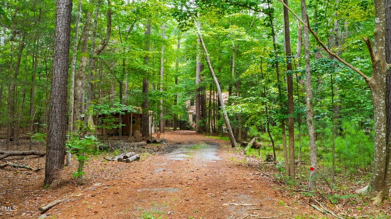 2400 Wheelwright Common, Chapel Hill, NC 27516