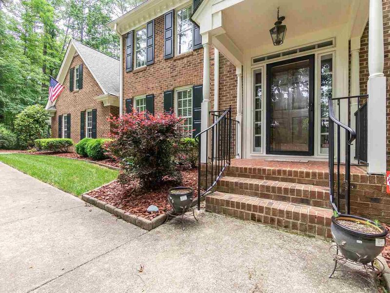 2401 Beechview Ct, Raleigh, NC 27615