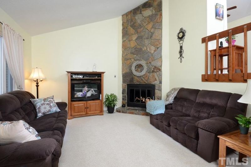 2401 Boothbay Ct, Raleigh, NC 27613